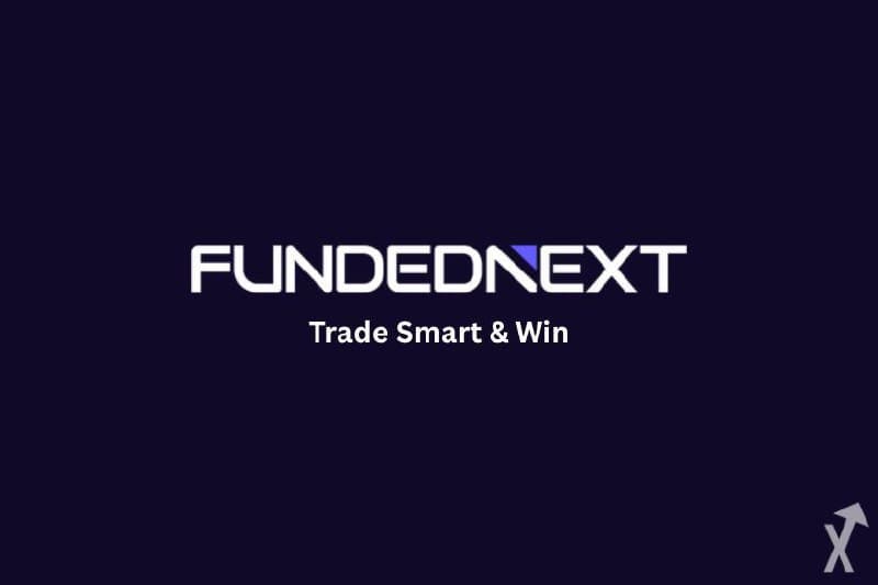 Logo FundedNext et slogan « Trade Smart & Win » en blanc sur fond bleu nuit